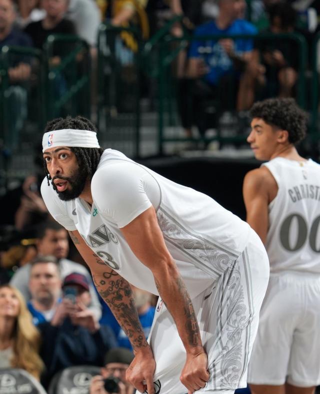 皇冠体育-一场就伤！浓眉将缺阵数周 光速打脸独行侠管理层