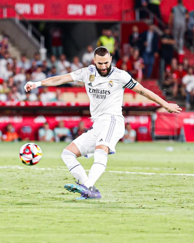 皇冠体育-【国王杯】罗德里戈梅开二度，皇马2比1时隔9年夺冠！