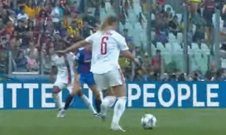 皇冠体育-【女足欧冠】赫格贝格传射 里昂3比1巴萨加冕8冠王