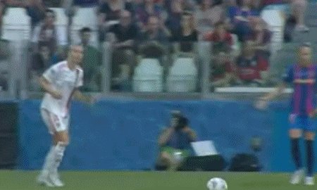 皇冠体育-【女足欧冠】赫格贝格传射 里昂3比1巴萨加冕8冠王