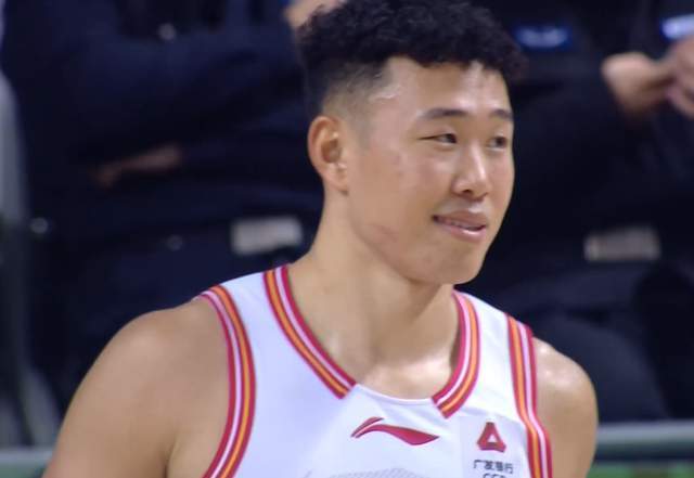 Crowns Sports-神仙打架！鱼腩双加时掀翻黑马，郭昊文独砍31+6+10，贺希宁28+7