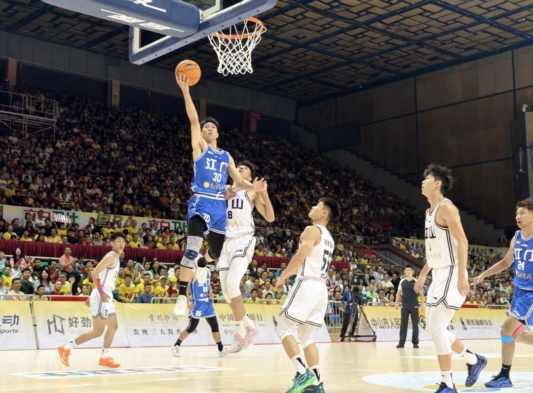 Crowns Sports-虽憾负，仍高光！江门足篮双队鏖战强敌，全力以赴拼搏全场！
