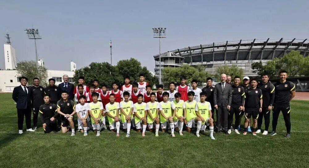 Crowns Sports-国际足联官员抵达中国,称此行主要目的是推动中国足球发展;国际足联被曝来中国与央视谈判,愿降价超50%,争取让央视购买世界杯转播权